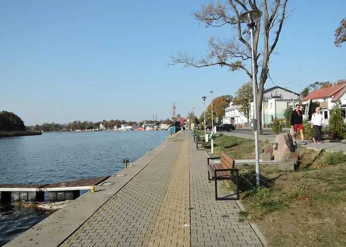 Båthotell House In By The Waterfront *